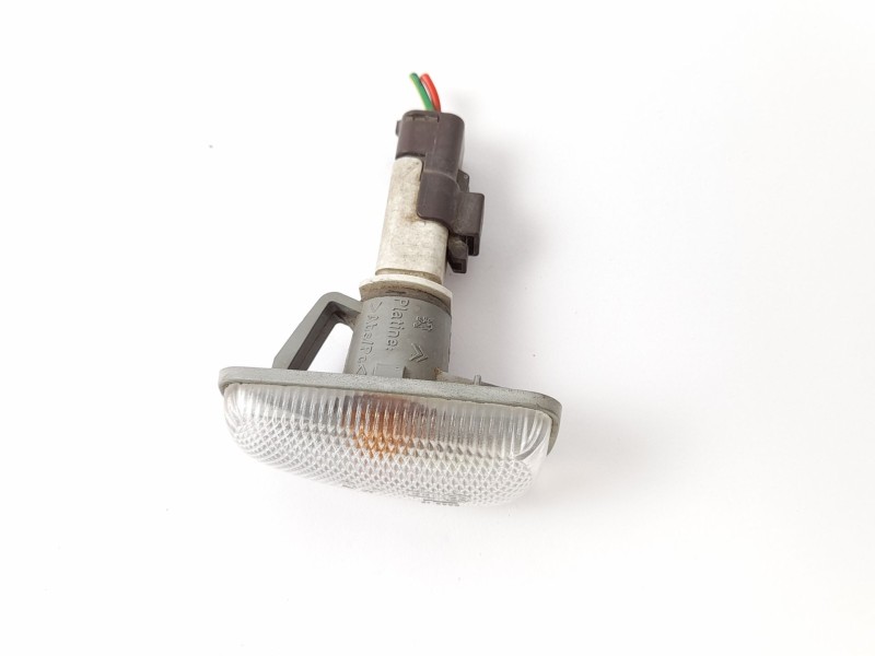 Recambio de piloto lateral izquierdo para peugeot 106 (s1) 1.5 d referencia OEM IAM   