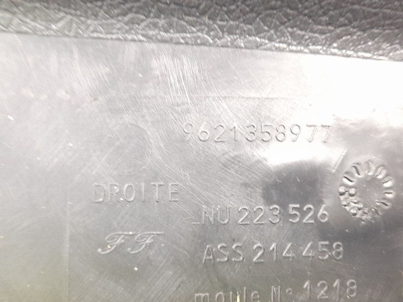 Recambio de moldura para peugeot 106 (s1) 1.5 d referencia OEM IAM 9621358977  