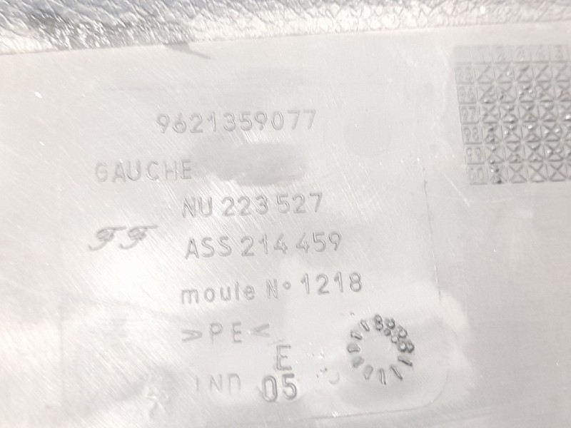 Recambio de moldura para peugeot 106 (s1) 1.5 d referencia OEM IAM 9621359077  
