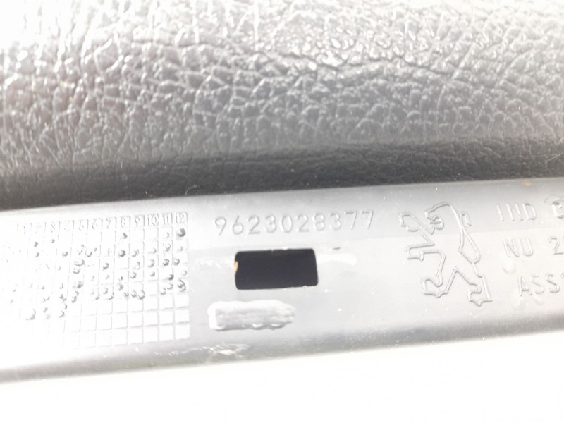 Recambio de moldura para peugeot 106 (s1) 1.5 d referencia OEM IAM 9623028377  