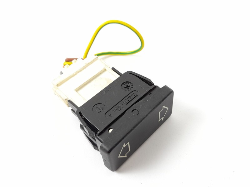 Recambio de mando elevalunas delantero izquierdo para peugeot 106 (s1) 1.5 d referencia OEM IAM 22681  