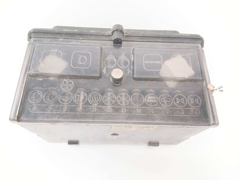 CAJA RELES / FUSIBLES 13001600 