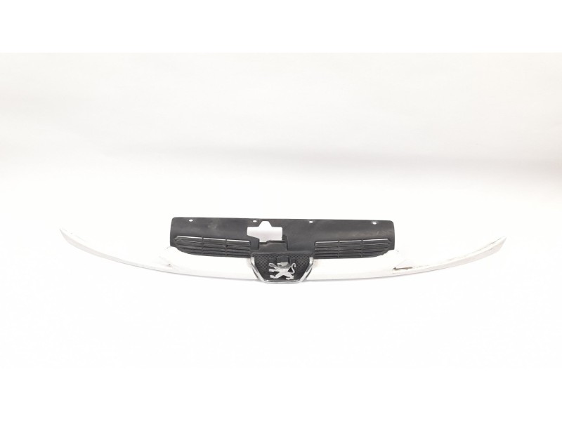 Recambio de rejilla paragolpes delantera para peugeot 206 fastback (2a/c) 1.4 i referencia OEM IAM 9628691277  