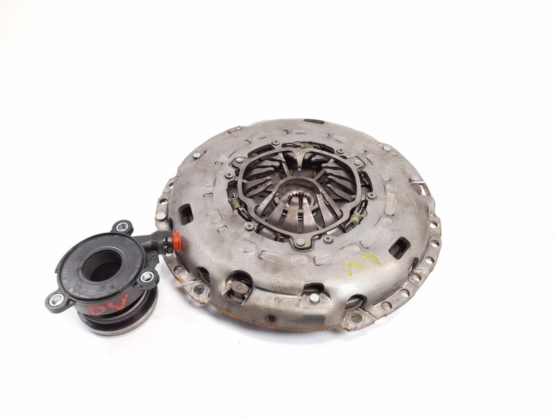 Recambio de kit embrague para opel vectra c berlina gts 1.9 cdti referencia OEM IAM   