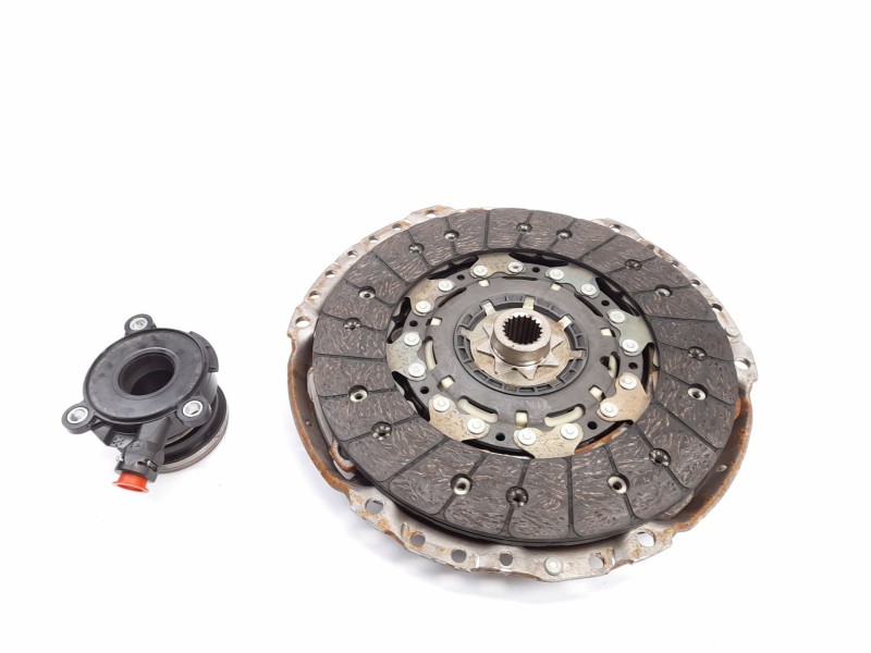 Recambio de kit embrague para opel vectra c berlina gts 1.9 cdti referencia OEM IAM   