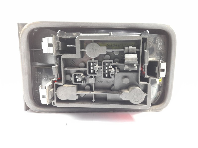 Recambio de piloto trasero derecho para citroen xantia berlina 2.0 hdi sx referencia OEM IAM   