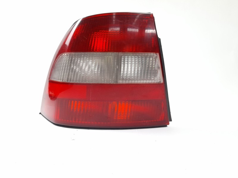 Recambio de piloto trasero izquierdo para opel vectra b (j96) 2.0 dti 16v (f19) referencia OEM IAM 37370748  