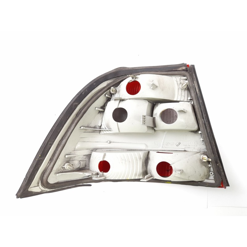 Recambio de piloto trasero derecho para opel vectra b (j96) 2.0 dti 16v (f19) referencia OEM IAM 37360748  