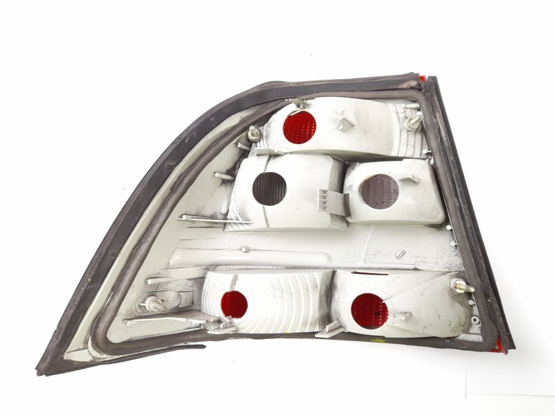 Recambio de piloto trasero derecho para opel vectra b (j96) 2.0 dti 16v (f19) referencia OEM IAM 37360748  