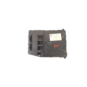 CAJA RELES / FUSIBLES 8200306434 8200326040