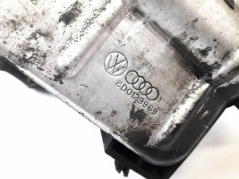 Recambio de filtro aire para audi a4 b5 (8d2) 1.9 tdi referencia OEM IAM 8D0129969  