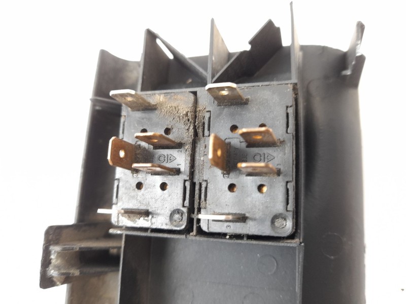 Recambio de mando elevalunas delantero izquierdo para audi a4 b5 (8d2) 1.9 tdi referencia OEM IAM 4D09598550IC  
