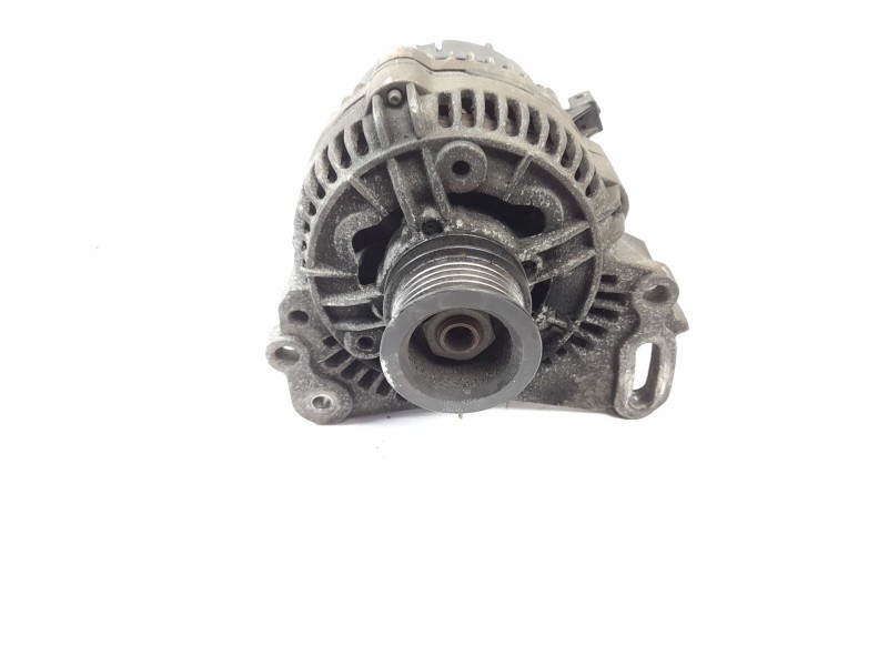 Recambio de alternador para volkswagen golf iii (1h1) 1.9 tdi referencia OEM IAM 028903025G  