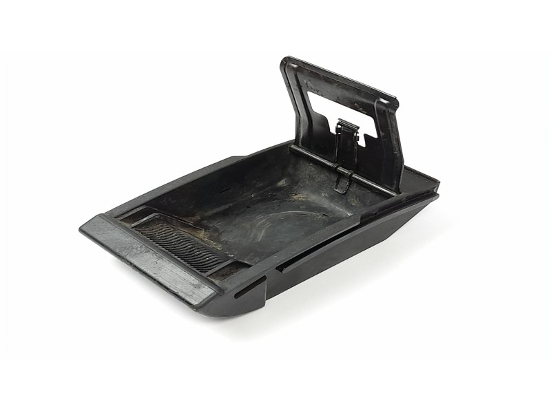 Recambio de cenicero para seat ibiza (6k1) 1.9 d referencia OEM IAM 6K0857952A  