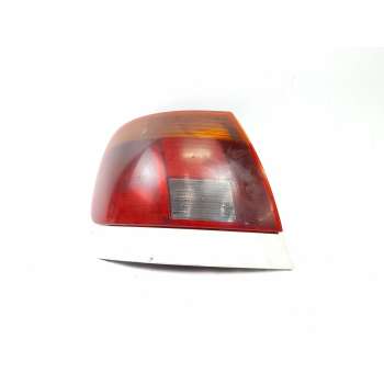 PILOTO TRASERO IZQUIERDO 8D0945095A 