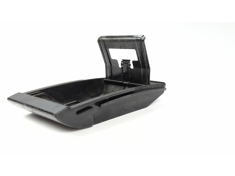 Recambio de cenicero para seat ibiza (6k1) 1.9 d referencia OEM IAM 6K0857952A  