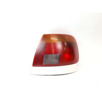 PILOTO TRASERO DERECHO 8D0945096 