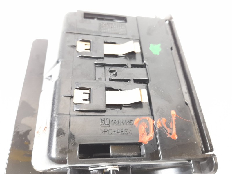 Recambio de cenicero para opel combo (corsa c) cargo referencia OEM IAM 09114445  