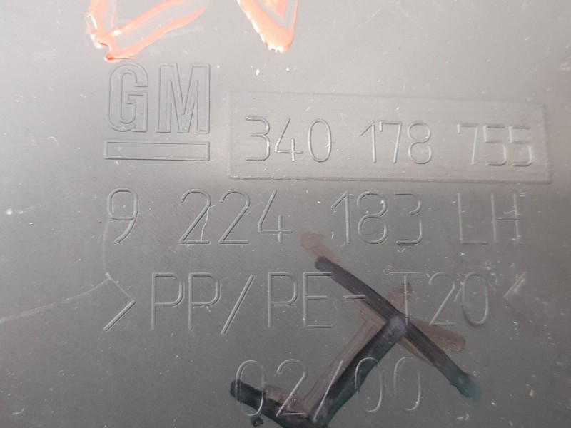 Recambio de moldura para opel combo (corsa c) cargo referencia OEM IAM 9224183 340178755 
