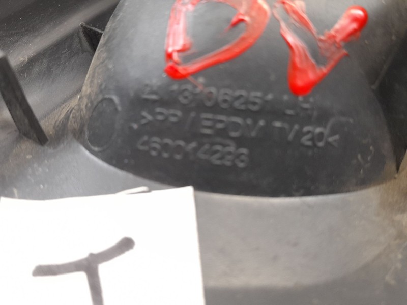 Recambio de moldura para opel combo (corsa c) cargo referencia OEM IAM 13106251LH 460014293 
