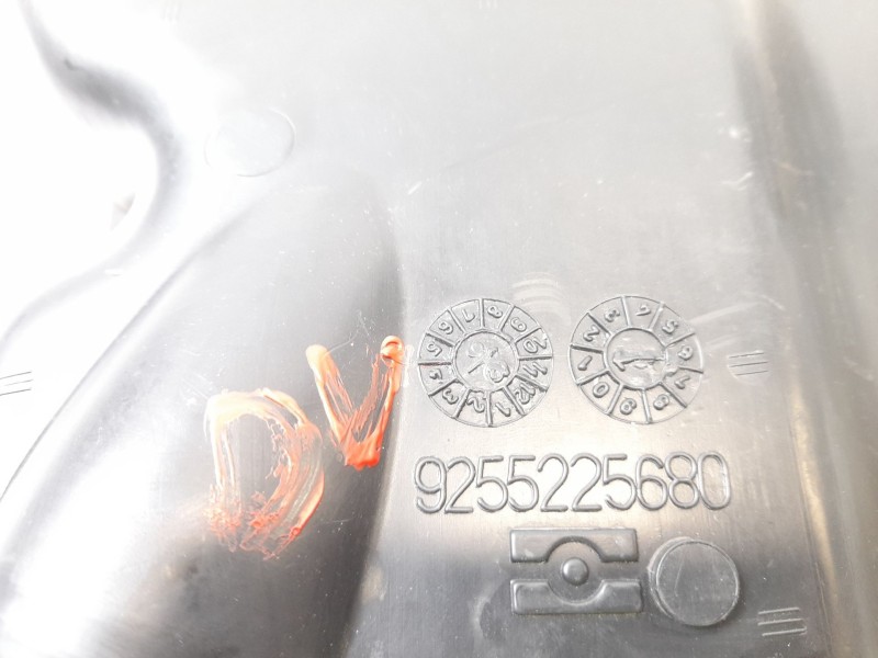 Recambio de deposito limpia para peugeot 205 furgón 1.8 d referencia OEM IAM 9255225680  