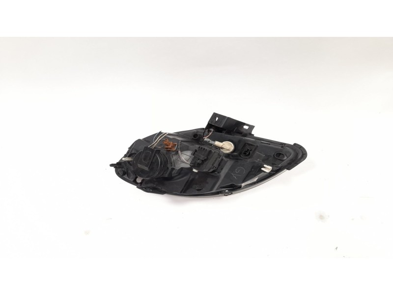 Recambio de faro derecho para renault kangoo (f/kc0) authentique 4x4 referencia OEM IAM 8200444260 260107401R 