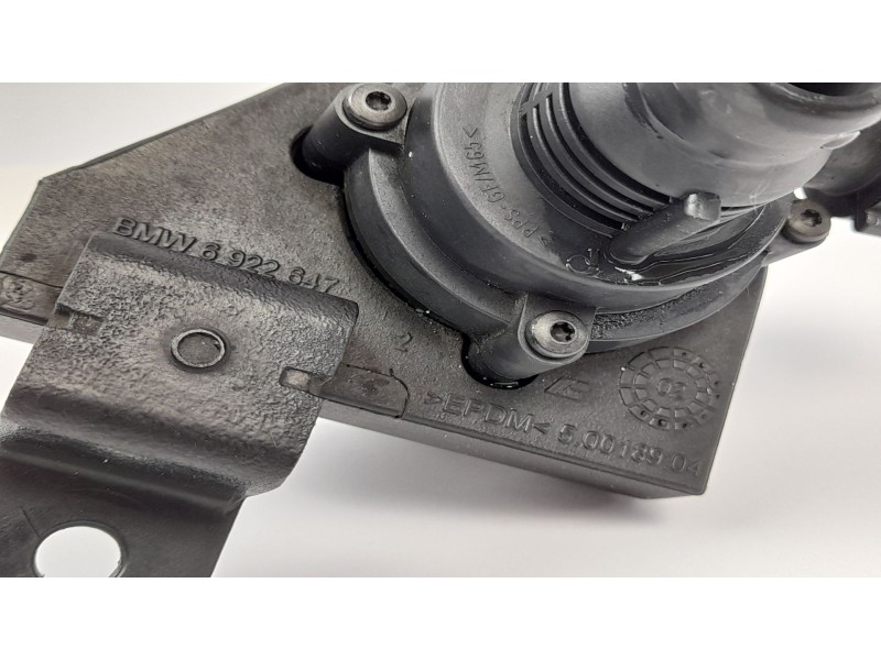 Recambio de bomba agua para bmw serie 5 berlina (e60) 535 d referencia OEM IAM 6922647 50018904 64216917700