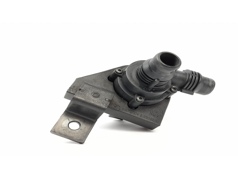 Recambio de bomba agua para bmw serie 5 berlina (e60) 535 d referencia OEM IAM 6922647 50018904 64216917700