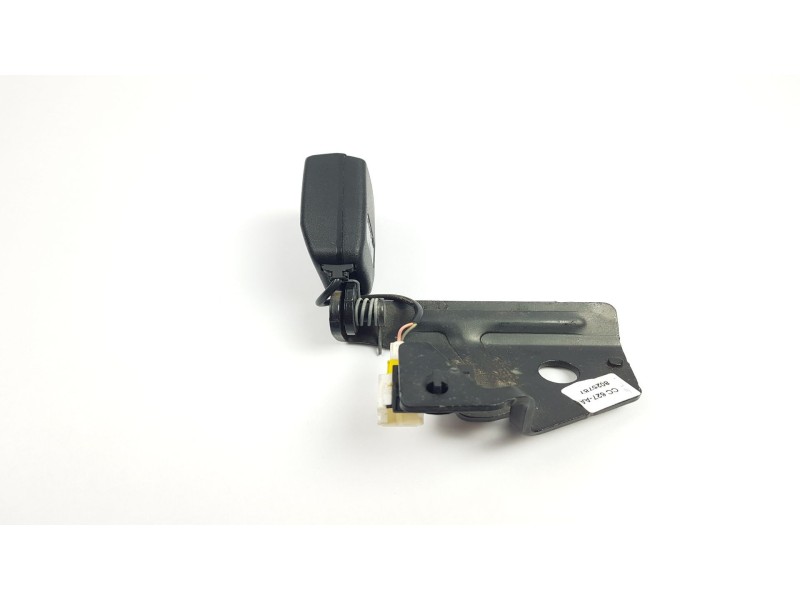 Recambio de enganche cinturon seguridad trasero derecho para citroen c4 coupe 1.6 hdi cat (9hy / dv6ted4) referencia OEM IAM CC6