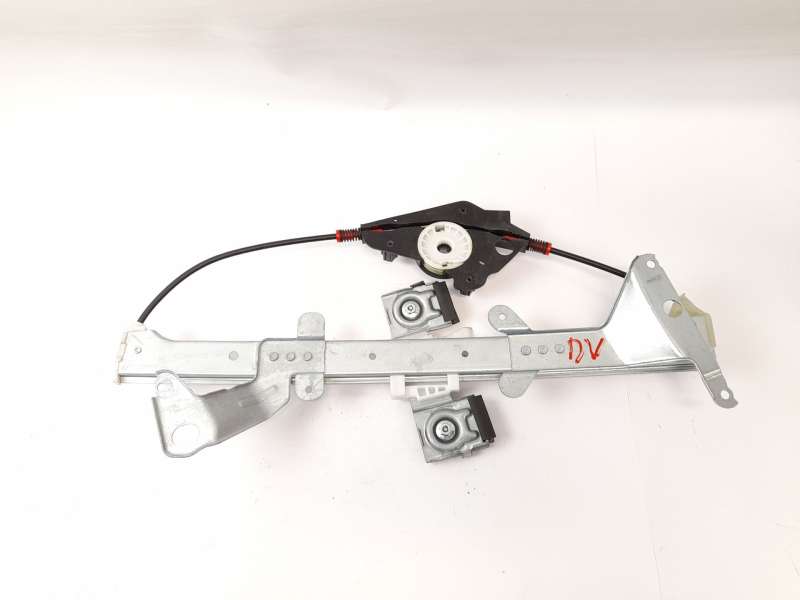 ELEVALUNAS DELANTERO DERECHO 2S61A23200 