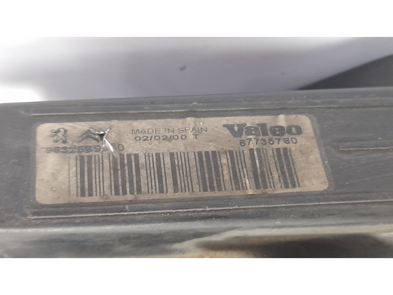 Recambio de faro izquierdo para peugeot 206 fastback (2a/c) 1.9 d referencia OEM IAM 67735770  