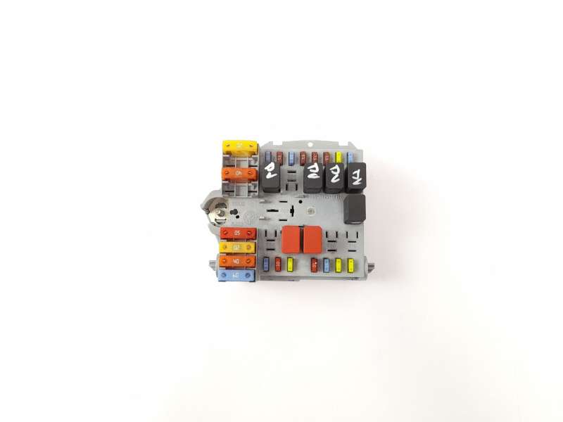 CAJA RELES / FUSIBLES 50513644 
