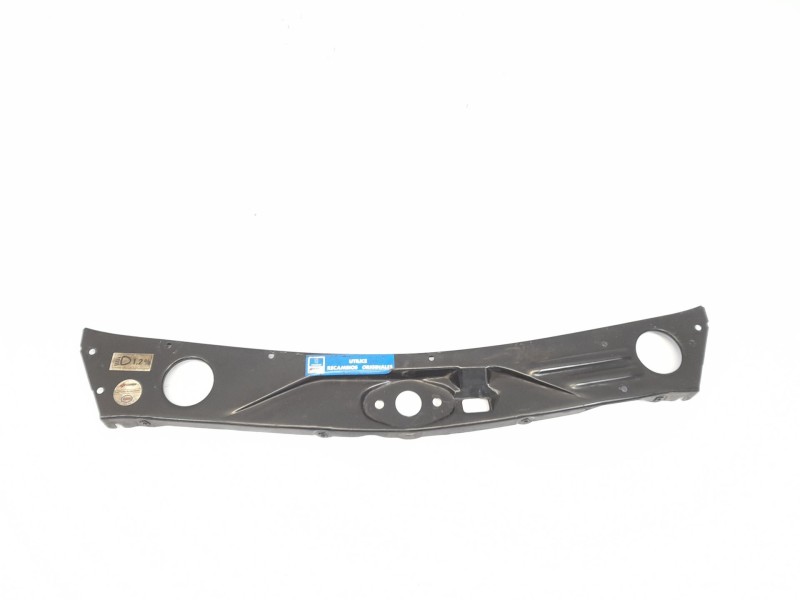 Recambio de panel frontal para peugeot 205 furgón 1.8 d referencia OEM IAM   