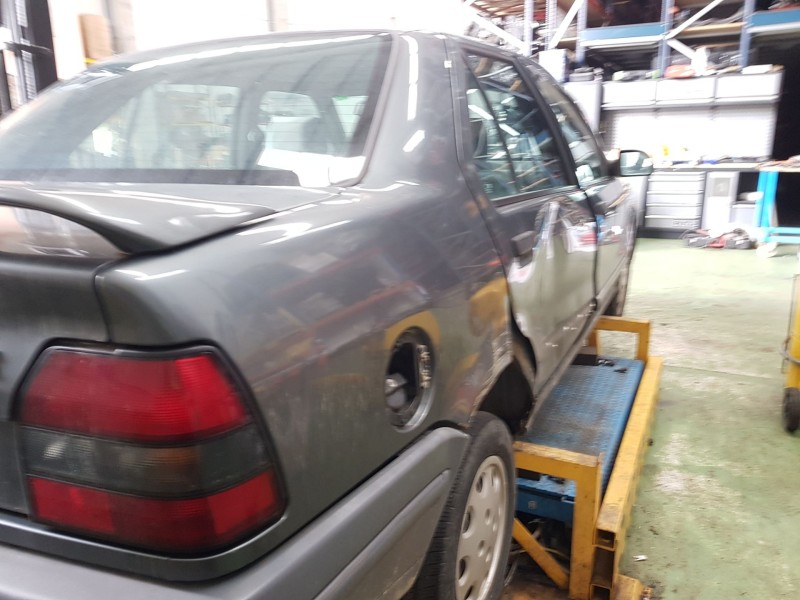 renault 19 i chamade (l53_) del año 1988