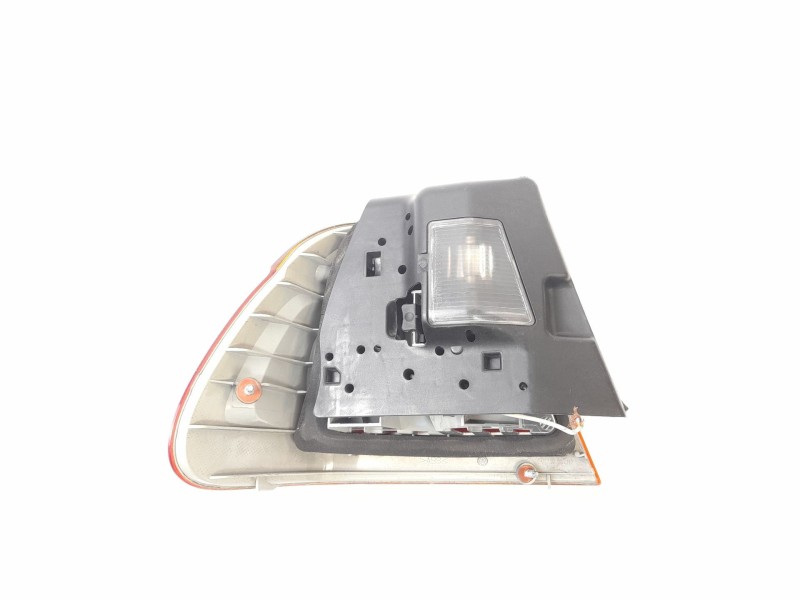 Recambio de piloto trasero derecho para bmw serie 3 berlina (e46) 320d referencia OEM IAM 8364922 2A01572 