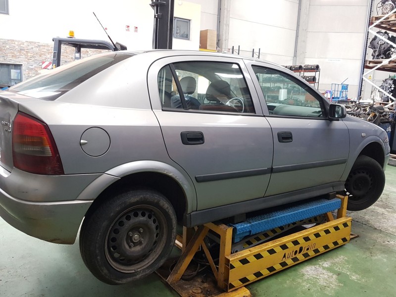 opel astra g fastback (t98) del año 2000