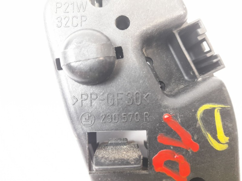 Recambio de portalamparas para bmw serie 3 berlina (e46) 320d referencia OEM IAM 230570R 8374810 230572R