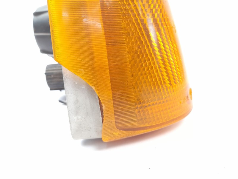 Recambio de faro derecho para seat terra (24) 0.9 referencia OEM IAM 007405  