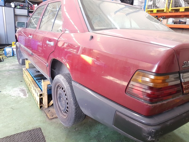 mercedes-benz clase e berlina (bm 124) del año 1989