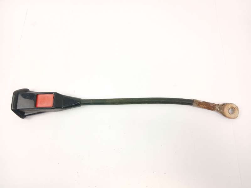 ENGANCHE CINTURON SEGURIDAD DELANTERO IZQUIERDO 