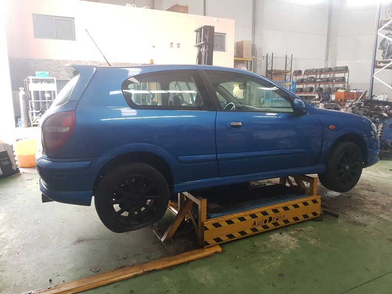 nissan almera ii hatchback (n16) del año 2000