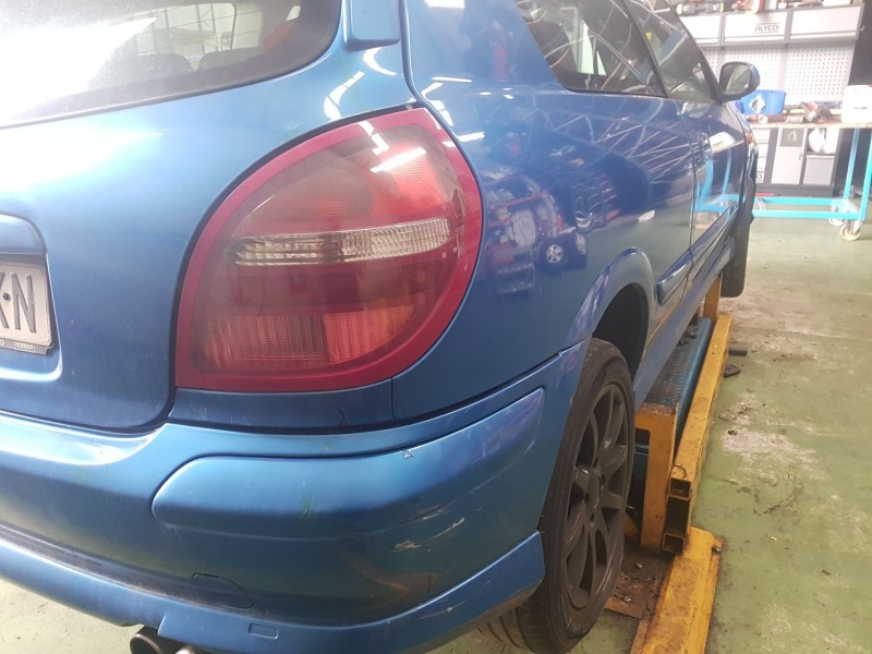 nissan almera ii hatchback (n16) del año 2000