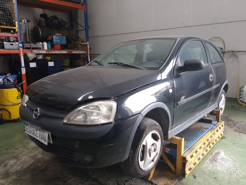 opel corsa c (x01) del año 2000