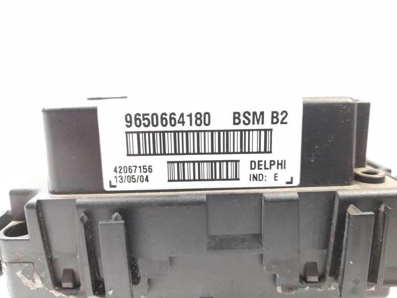 Recambio de caja reles / fusibles para peugeot 206 berlina 1.4 i referencia OEM IAM 9650664180 BSMB2 