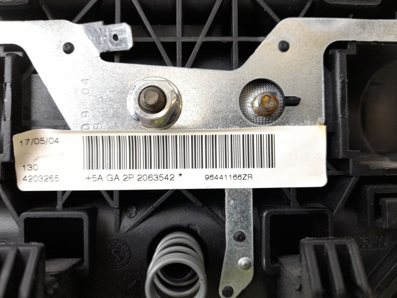 Recambio de airbag delantero izquierdo para peugeot 206 berlina 1.4 i referencia OEM IAM 96441166ZR 6003530 