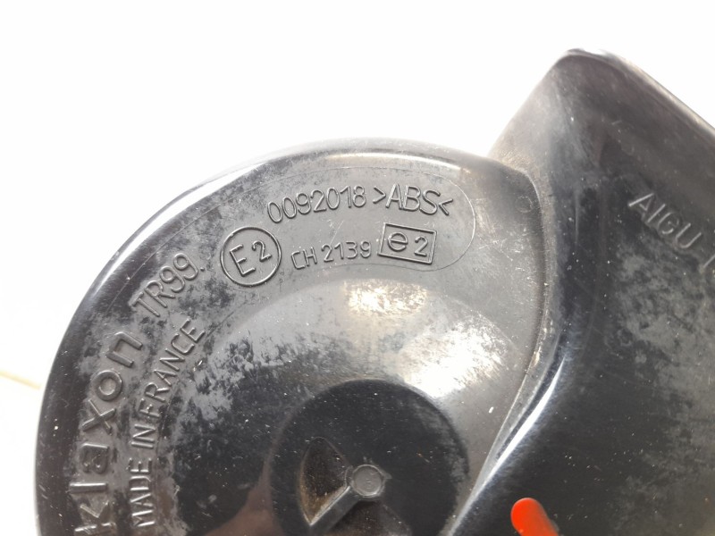 Recambio de claxon para peugeot 206 berlina 1.4 i referencia OEM IAM 0092018 CH2139 