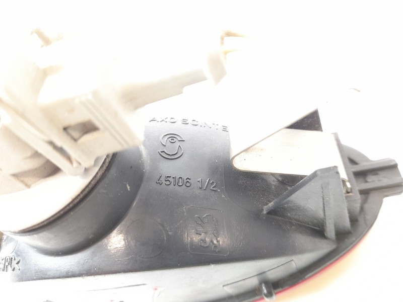 Recambio de faro antiniebla trasero derecho para peugeot 206 berlina 1.4 i referencia OEM IAM 4510612  