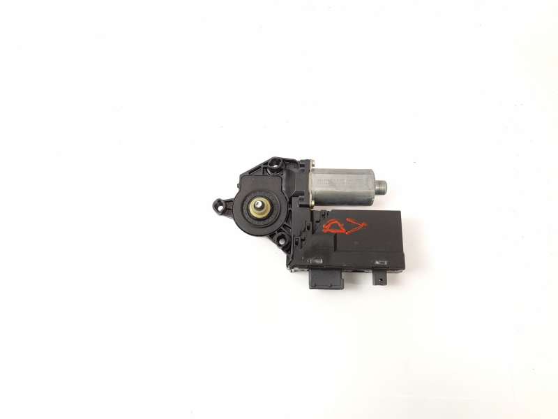 MOTOR ELEVALUNAS DELANTERO IZQUIERDO 0130821767 