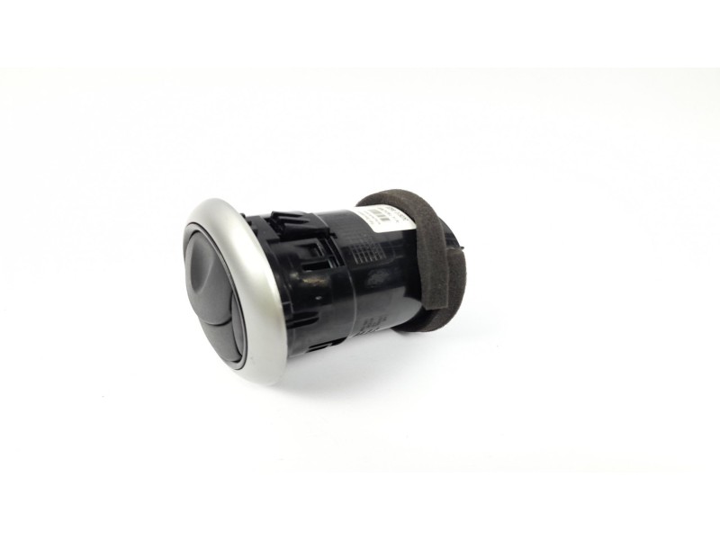 Recambio de rejilla del aire delantera derecha para nissan note (e11e) 1.5 dci referencia OEM IAM 68760 68760BH00A 
