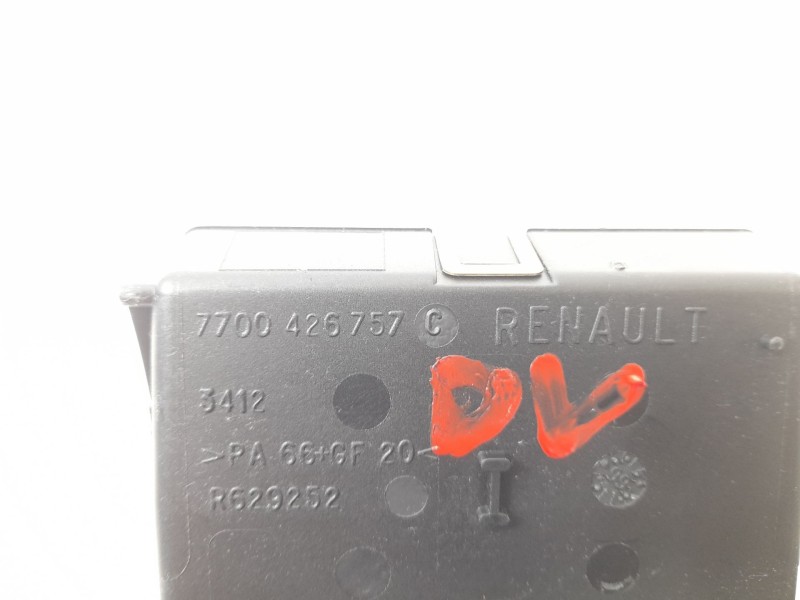 Recambio de cenicero para renault scenic i (ja..) 1.9 dti (ja0n) referencia OEM IAM 7700426757  